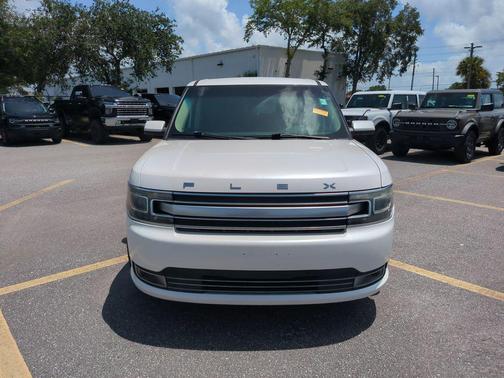 White Platinum Metallic Tri-Coat 2014 Ford Flex Limited w/EcoBoost