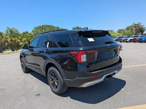 Agate Black Metallic 2026 Ford Explorer Tremor