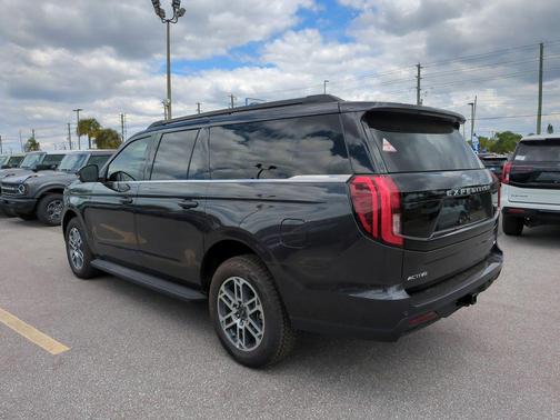 Dark Matter Gray Metallic 2026 Ford Expedition Max Active 4x4