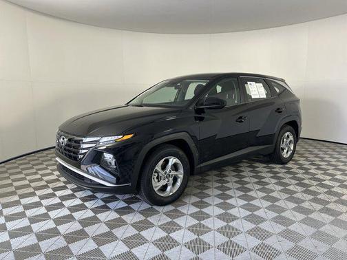 2022 Hyundai TUCSON SE