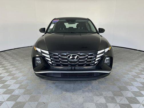2022 Hyundai TUCSON SE