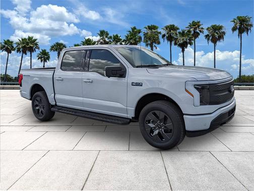 2025 Ford F-150 Lightning Flash