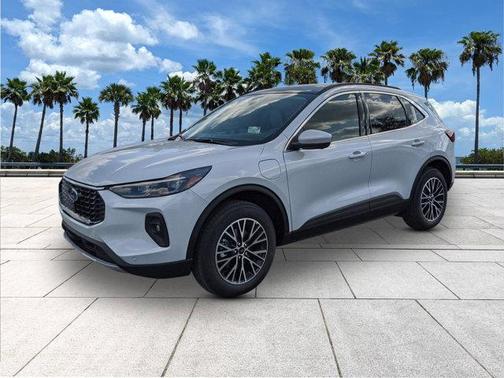 2026 Ford Escape PHEV SE