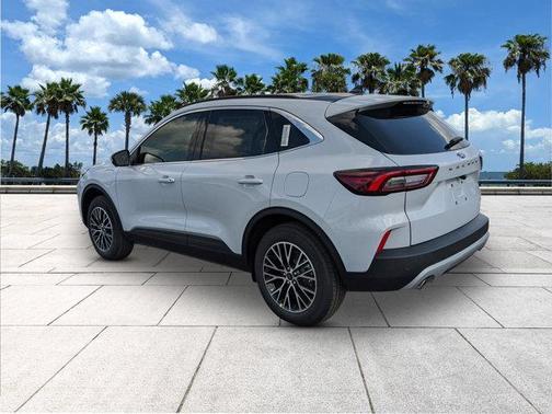2026 Ford Escape PHEV SE