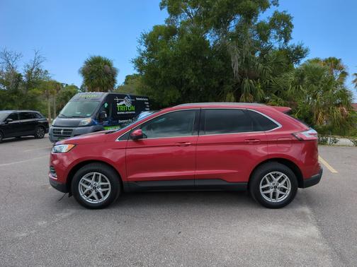 Rapid Red Metallic Tinted Clearcoat 2024 Ford Edge SEL