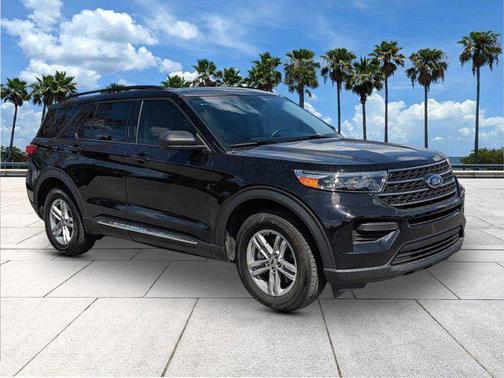 Agate Black Metallic 2024 Ford Explorer XLT