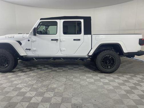 2024 Jeep Gladiator Willys
