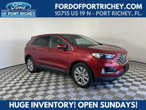 2022 Ford Edge Titanium