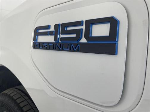 2025 Ford F-150 Lightning Platinum