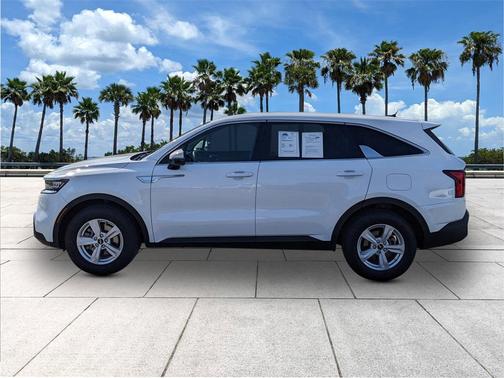 2023 Kia Sorento LX