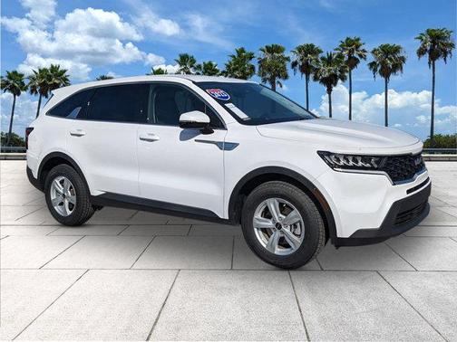 2023 Kia Sorento LX