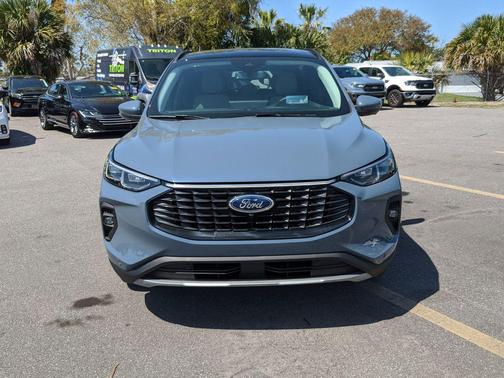 2025 Ford Escape PHEV SE