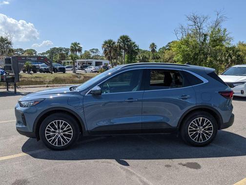 2025 Ford Escape PHEV SE