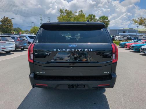 Agate Black Metallic 2025 Ford Expedition Max Active 4x4