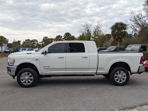 2022 RAM 3500 Limited Mega Cab 4x4 6'4' Box