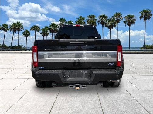 2022 Ford F-450 Platinum