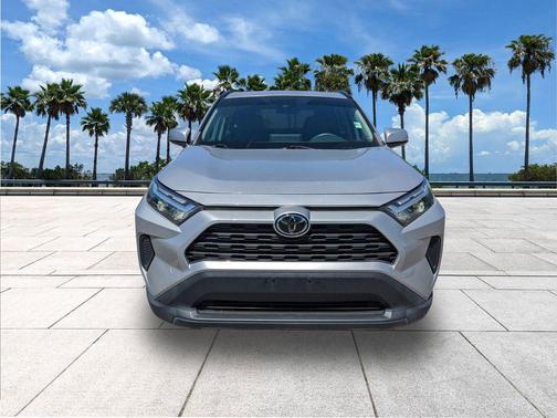 Silver Sky Metallic 2022 Toyota RAV4 XLE