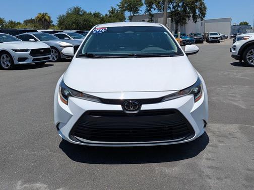 Ice Cap 2024 Toyota Corolla LE