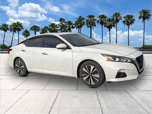 2022 Nissan Altima 2.5 SL