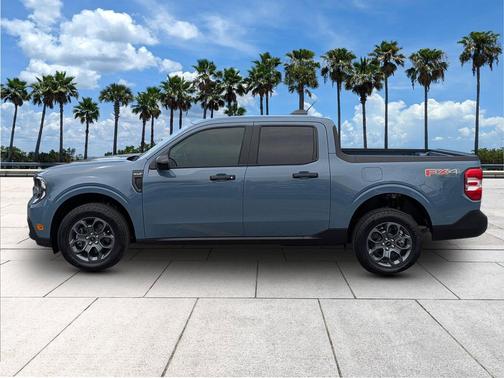 Azure Gray Metallic Tri-Coat 2026 Ford Maverick XLT