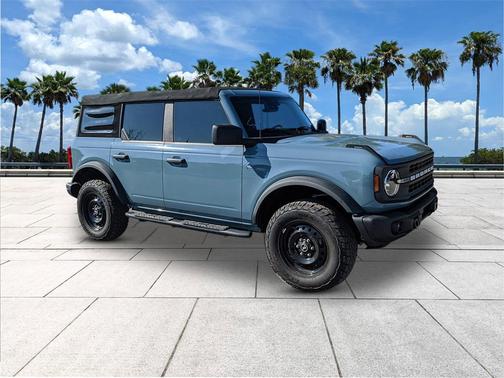 2022 Ford Bronco Black Diamond