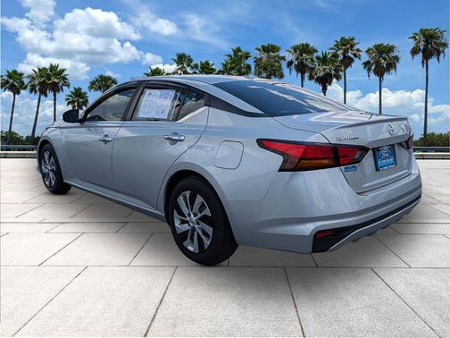 Brilliant Silver Metallic 2020 Nissan Altima S FWD