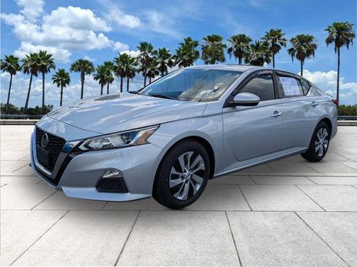 Brilliant Silver Metallic 2020 Nissan Altima S FWD
