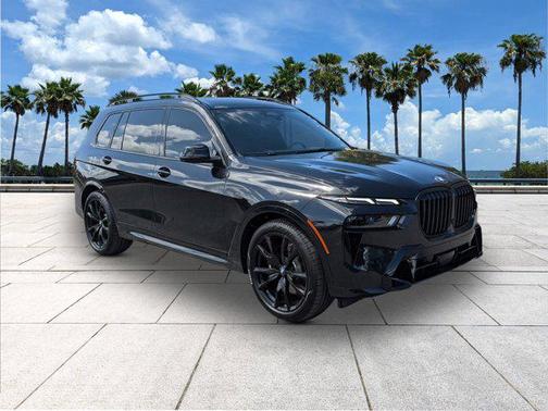 Black Sapphire Metallic 2025 BMW X7 xDrive40i