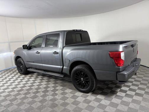 2019 Nissan Titan SV