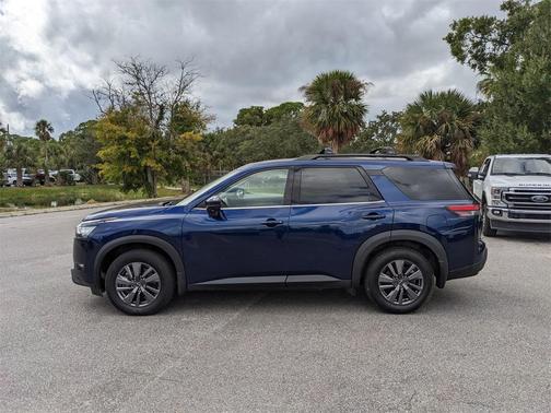 2023 Nissan Pathfinder SV 4WD