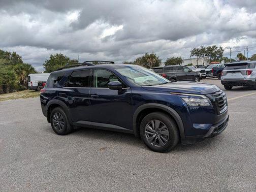 2023 Nissan Pathfinder SV 4WD
