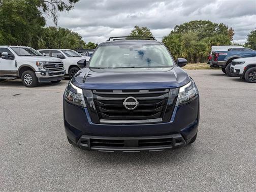2023 Nissan Pathfinder SV 4WD