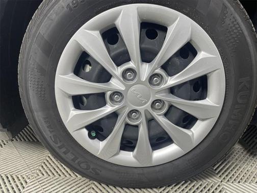 2024 Kia Forte LX