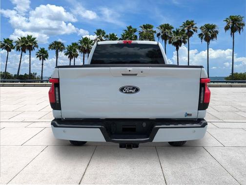 Oxford White 2024 Ford F-150 Lightning Flash