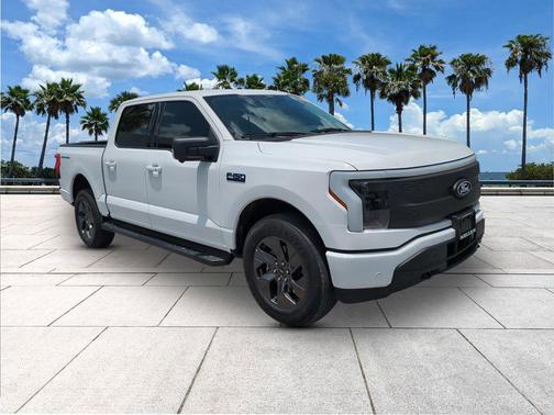 Oxford White 2024 Ford F-150 Lightning Flash