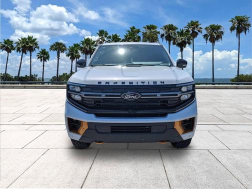 Space Silver Metallic 2026 Ford Expedition Tremor
