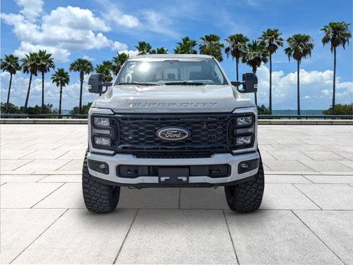 Avalanche 2026 Ford F-250 Lariat