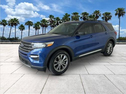 Atlas Blue Metallic 2022 Ford Explorer XLT