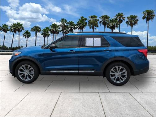 Atlas Blue Metallic 2022 Ford Explorer XLT