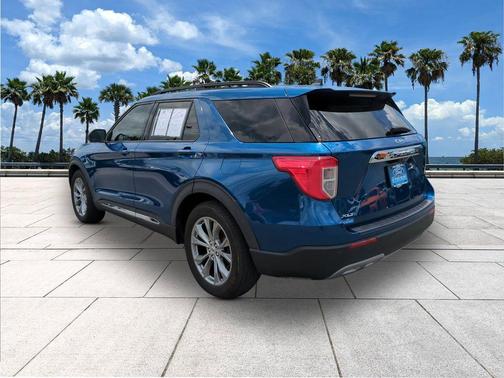 Atlas Blue Metallic 2022 Ford Explorer XLT