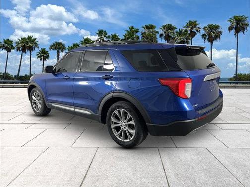 Atlas Blue Metallic 2022 Ford Explorer XLT
