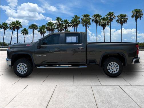Greenstone Metallic 2023 Chevrolet Silverado 2500 LT