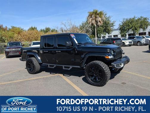 2022 Jeep Gladiator Sport S