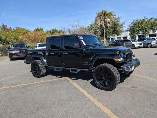 2022 Jeep Gladiator Sport S