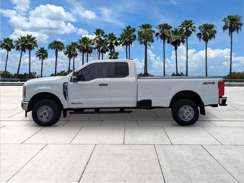 Oxford White 2025 Ford F-350 XL