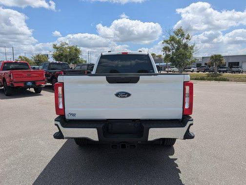 Oxford White 2025 Ford F-350 XL