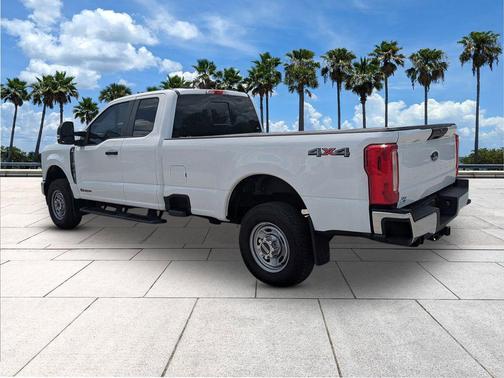 Oxford White 2025 Ford F-350 XL