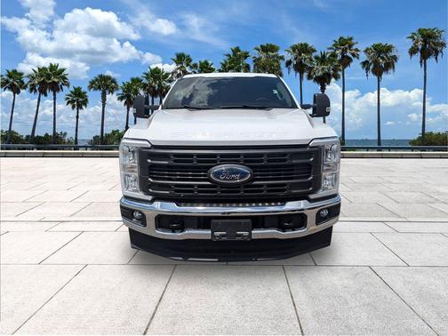 Oxford White 2025 Ford F-350 XL