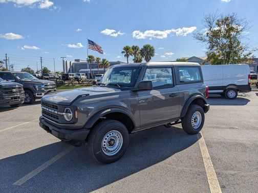 2025 Ford Bronco Base 2 Door 4x4