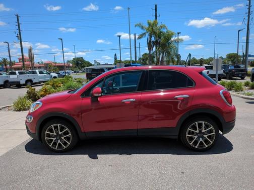Rosso Passione (Red Hypnotique Clear Coat) 2018 FIAT 500X Trekking